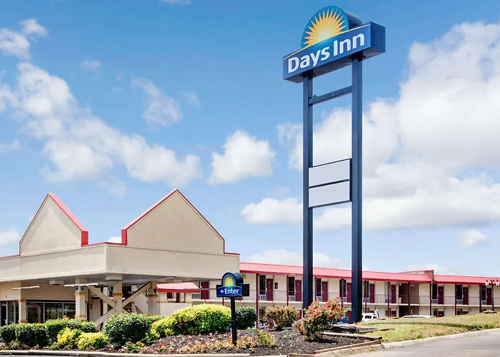 Days Inn By Wyndham Knoxville West