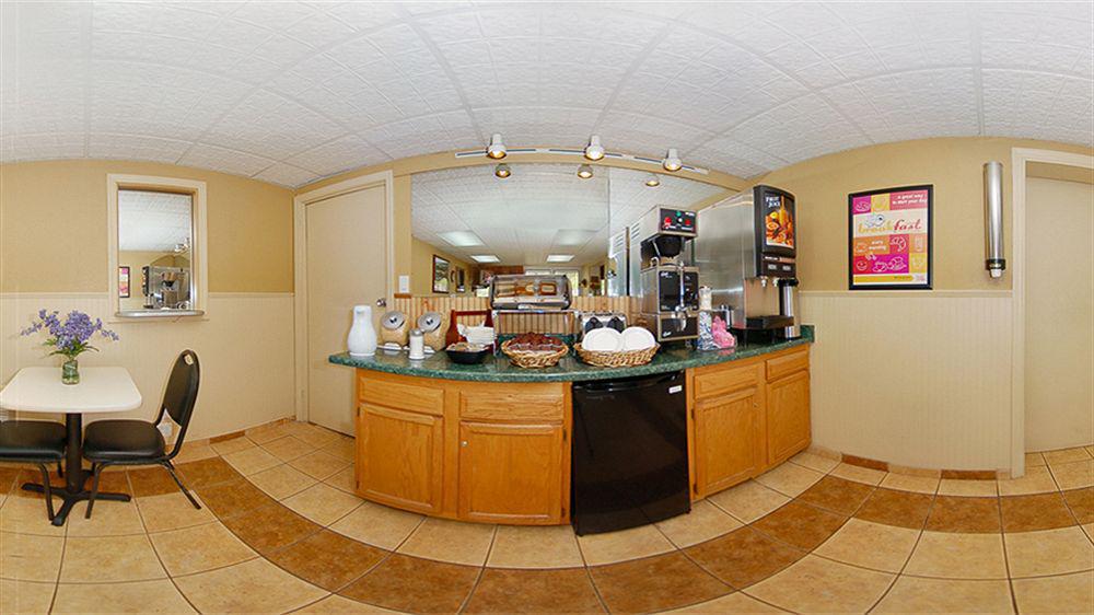 Days By Wyndham West Hotel 2*